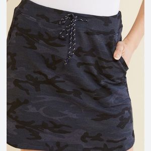 Sundry size 2 Camo Cotton Drawstring Skirt
